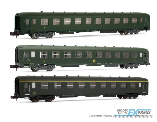 Arnold 4383 SNCF, 3-unit pack DEV AO coaches (A9, 2 x B10), green, ep. III