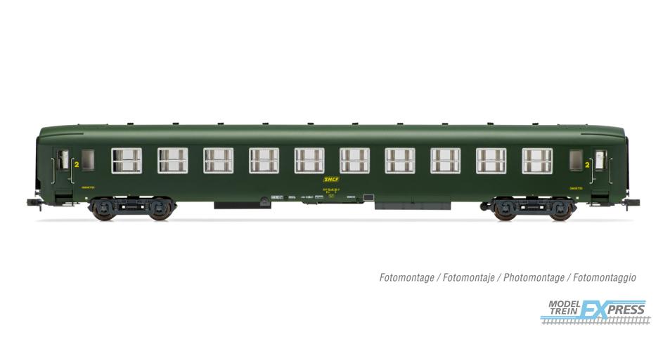Arnold 4386 SNCF, DEV AO couchette coach B10c10, green with logo encadré, ep. IV
