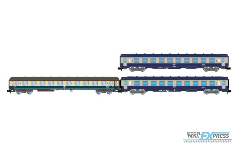 Arnold 4437 "D242 Paris - Berlin - Warszawa", 3-unit pack 2/2, 1 x Am DB blue/beige, 2 x DEV A0 B10 SNCF, ep. IV