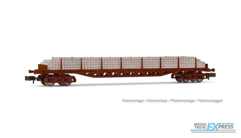 Arnold 6503 RENFE, 4-axle stake wagon, oxide red, loaded with concrete sleepers, period IV
