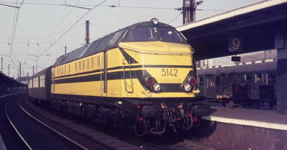 B-Models 3610.05 Diesel 5142, AC. 3-Rail Digital Sound