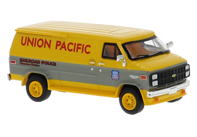 Brekina 18254 Chevrolet C 20, 1983, Union Pacific