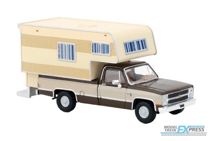 Brekina 19664 Chevrolet C 20 Camper braun