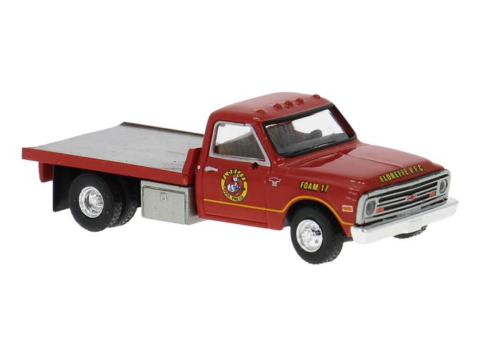 Brekina 19671 Chevrolet C30 mit Plattform "Foam"