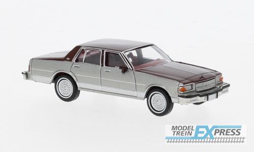 Brekina 19708 Chevrolet Caprice, zweifarbig, silber/rot