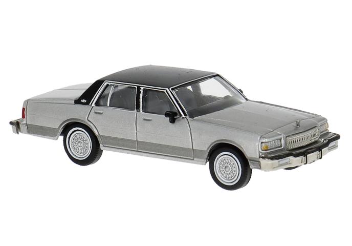 Brekina 19723 Chevrolet Caprice, silber/schwarz, 1987