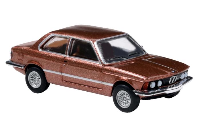 Brekina 24305 BMW 323i, braun, 1975
