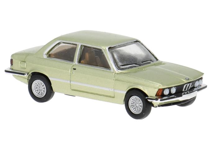 Brekina 24306 BMW 323i, hellgrün, 1975