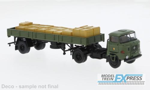 Brekina 71215 IFA W50 Pritschen-Sattelzug der NVA mit Ladegut