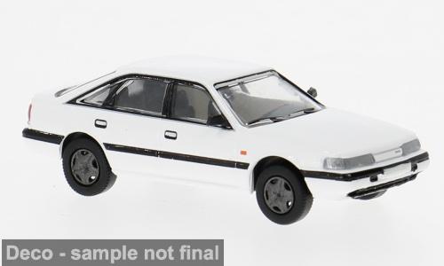 Brekina 870475 Mazda 626, weiss, 1987