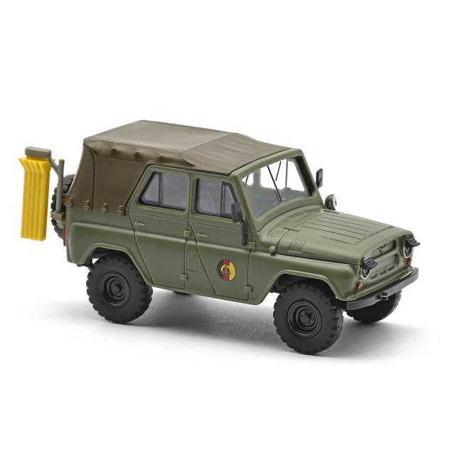 Busch autos 52124 1/87 UAZ 469, NVA