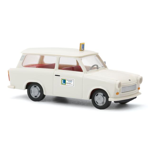 Busch autos 53215 1/87 TRABANT KOMBI, FAHRSCHULE