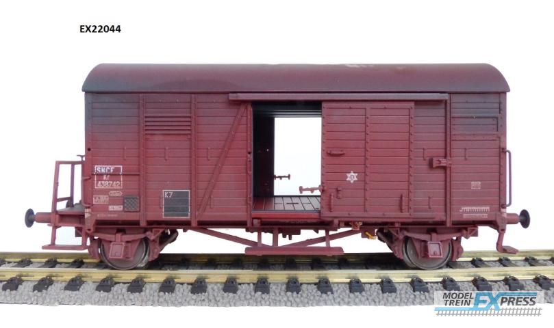 Exact-train 22044 SNCF Oppeln Orange mit Bremserbühne Nr.438742 (Verschmutzt), Ep. IV
