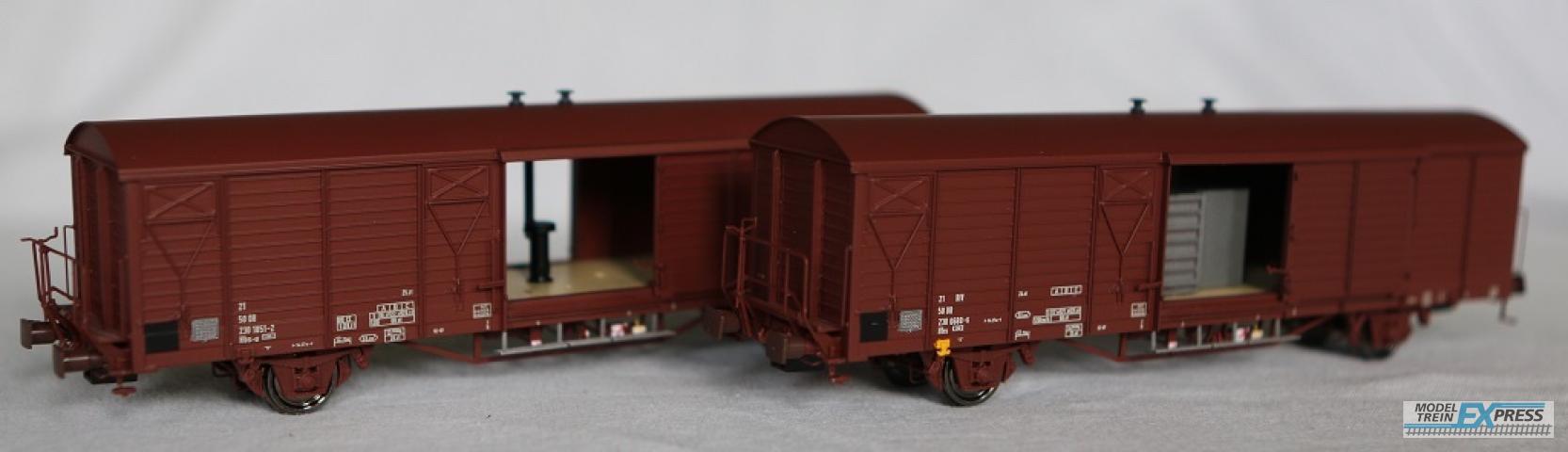Exact-train 23082 2er-Set DR Hbs [2300] Mannschaftswagen mit Bremserbühne, 11 Sicken und Hbs-u [2301] Mannschaftswagen mit Ofen mit Bremserbühne, 11 Sicken (zu öffnenden Türen), Ep. IV
