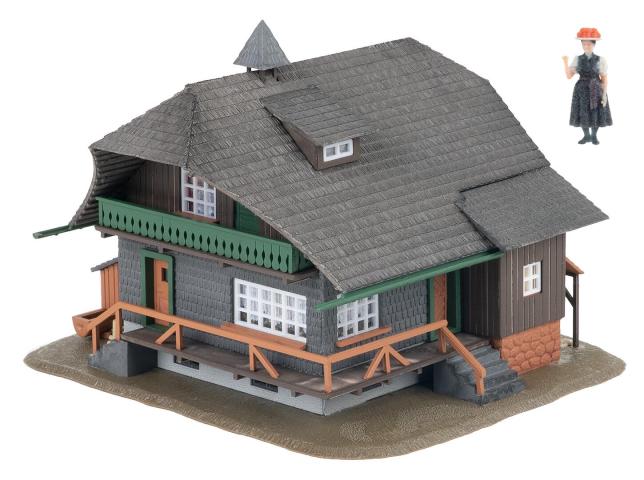 Faller 130010 1/87 JUBILÄUMSMODELL SCHWARZWALDHAUS MIT FIGUR