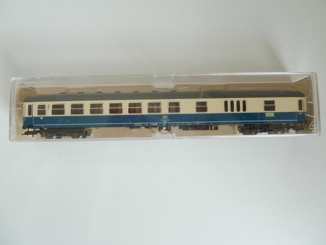 Fleischmann gebruikt materiaal 5610 DB sneltreinrijtuig oceaanblauw/beige 2e klasse met bagageruimte, in goede staat, in doos
