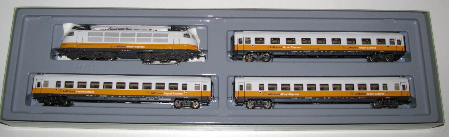 Gebruikt Materiaal Overige Merken 2668 Marklin set "Lufthansa Airport Express", 4-delig, digitaal, met binnenverlichting, zgan in doos