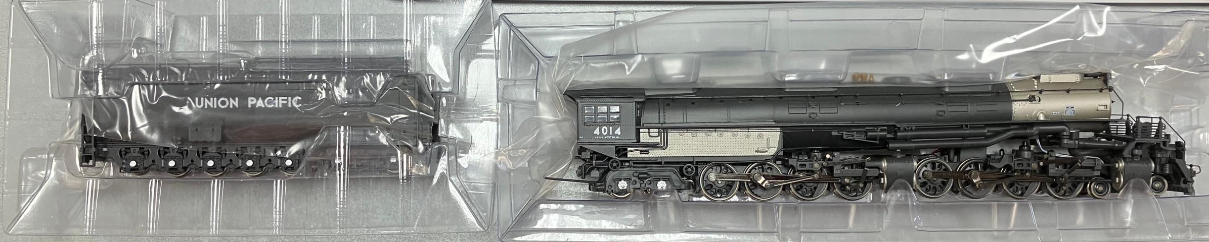 Gebruikt Materiaal Overige Merken 2884S Rivarossi UP, "Big Boy" 4014, UP Steam heritage edition (with fuel tender), with DCC sound nieuw staat in doos