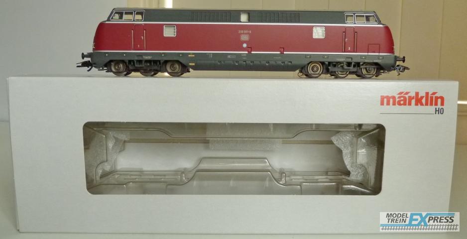 Gebruikt Materiaal 39300 Marklin mfx Diesellocomotief van de bouwserie 230 van de Deutsche Bundesbahn (DB) uit tijdperk IV zgan in doos