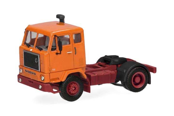 Herpa 321570 Volvo F88 2a., oranje