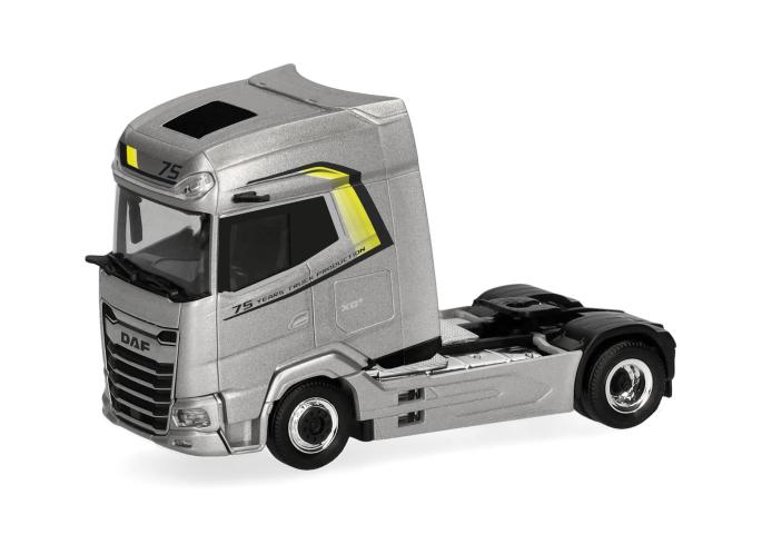 Herpa 322027 DAF XG+ 2a. 75 jaar truckproductie DAF Nederland
