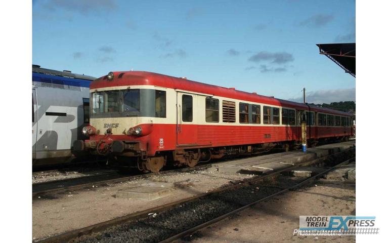 Jouef 2611 SNCF, 2-unit railcar EAD X 4700 (XBD 4732 + XRAB 8729), red and cream livery with noodle logo, period IV-V