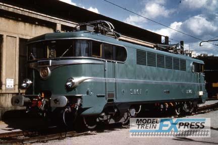 LS Models 10210 BB 9400, groen blauw, witte lijn, frontskirts, snor  /  Ep. III  /  SNCF  /  HO  /  DC  /  1 P.