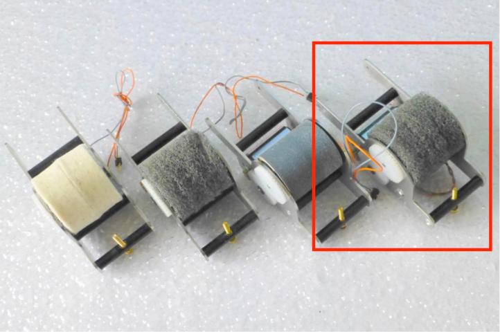 Lux 9036 H0-Schleifwerk komplett, mit Ronde Art.-Nr. 9048 und Faulhaber¹-Motor. Für den Einsatz in allen H0-Schienen- und Oberleitungsschleifwagen und allen MLR-1 Mittelleiterreinigungswagen.