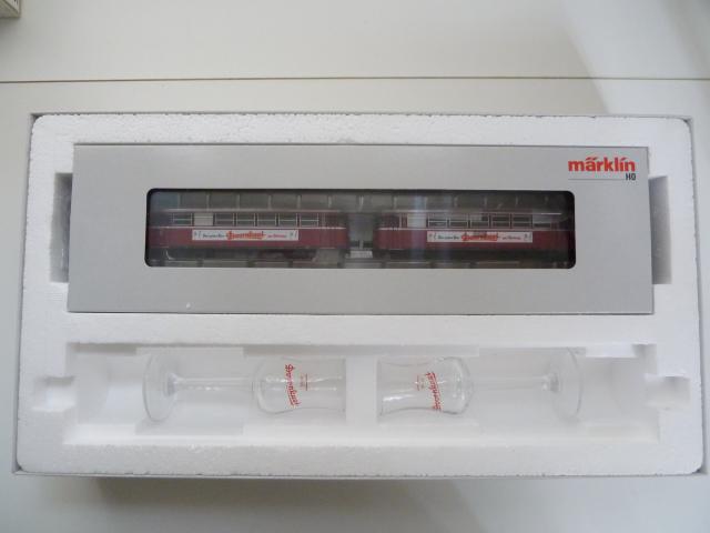 Marklin gebruikt materiaal 39982 Set met 2-delige DB railbus VT 98 / VS 98, met "Doornkaat" reclame en 2 "Doornkaat" glazen, MFX, in goede staat, in doos