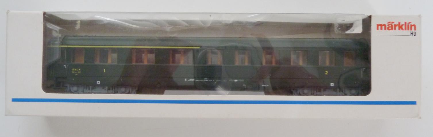 Marklin gebruikt materiaal 43218 SNCF rijtuig (Schürzenwagen) 1e/2e klasse, in goede staat, in doos