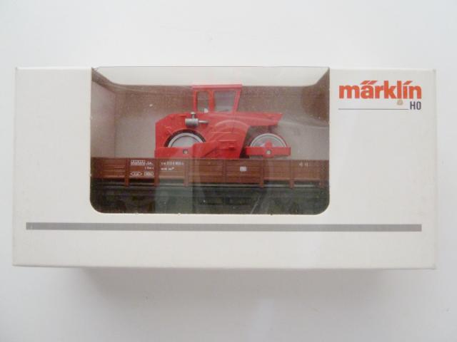 Marklin gebruikt materiaal 44241 DB lagebordwagen met wals, in goede staat, in doos