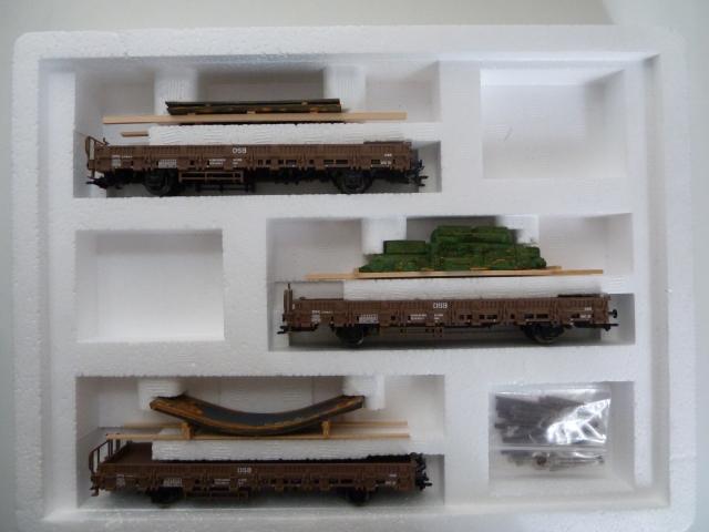 Marklin gebruikt materiaal 46922 Set van drie DSB rongenwagens met lading, in goede staat, in doos