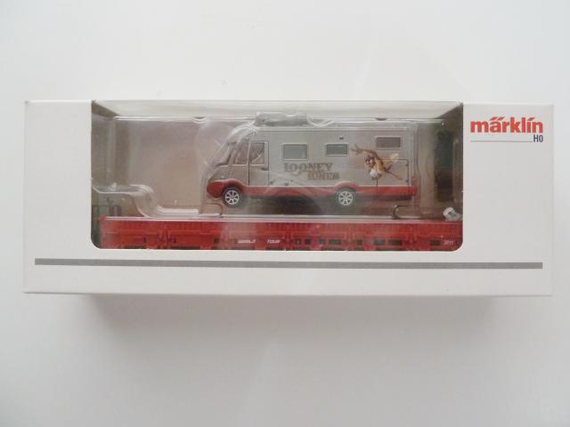 Marklin gebruikt materiaal 48611 Platte wagen beladen met camper "Looney Tunes", 1. FC Marklin Club wagen 2011, in goede staat, in doos