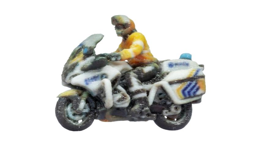 Noch 10916 Politiemotor + agent, Belgie (B) (1:87)