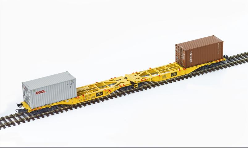 PT Trains 100371 CLIP INTERMODAL Sggmrss33 51 4961 092-5
 TRITON 20' DV TRHU2256053 + OOCL 20' DV OOLU0193329