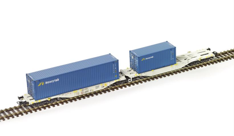 PT Trains 100540 AAE Sggmrss 38 80 4963 027-9                                                                          HONEYTAK 20' DV HNKU1018392 + HONEYTAK 40' HC HNKU6013876