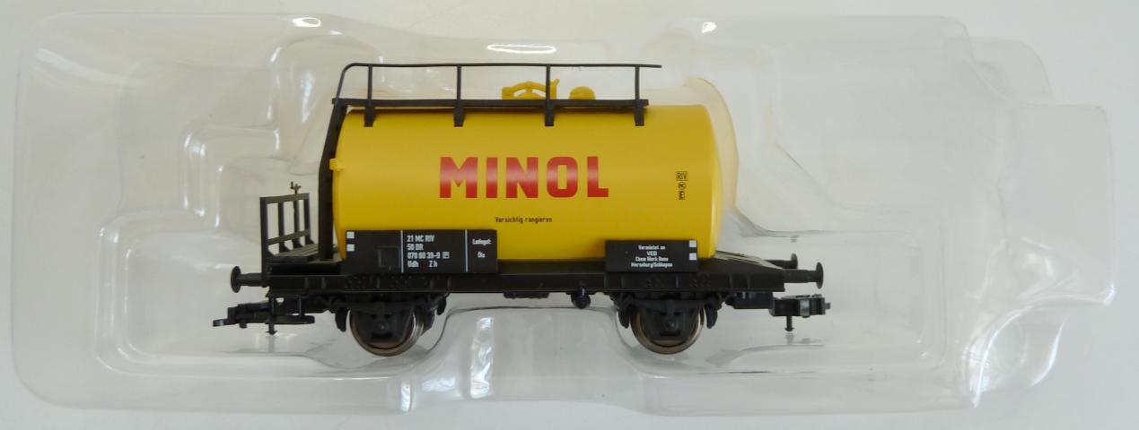 Piko gebruikt materiaal 57713 DR 2-assige ketelwagen "Minol", in goede staat, in doos
