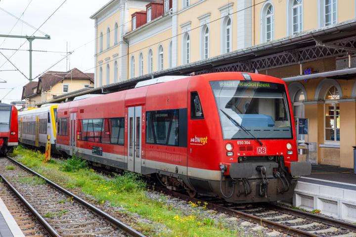 Piko 40860 N-Dieseltriebwg. RS 1 DB AG VI + DSS Next18