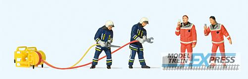 Preiser 10625 Feuerwehrmänner in moderner Einsatz- kleidung. Bergung mit Schere u. Spreizer