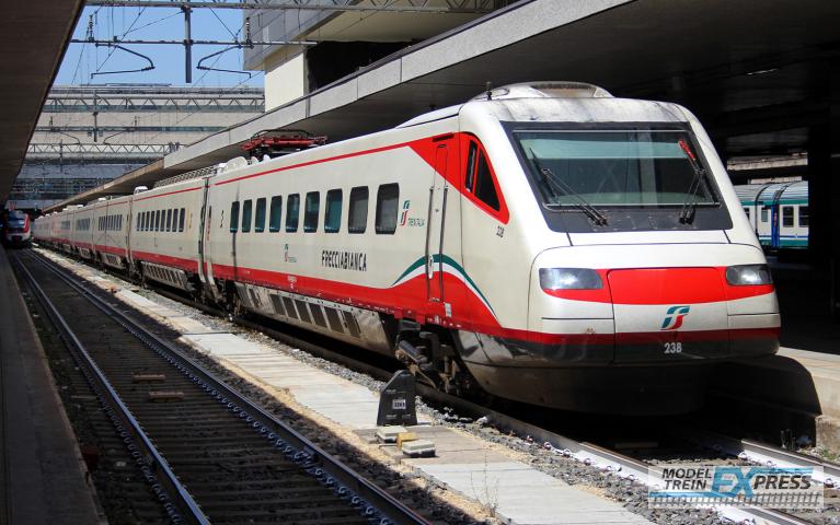 Rivarossi 3024 FS, ETR 460 "Frecciabianca", 5-unit pack intermediate coaches, ep. VI
