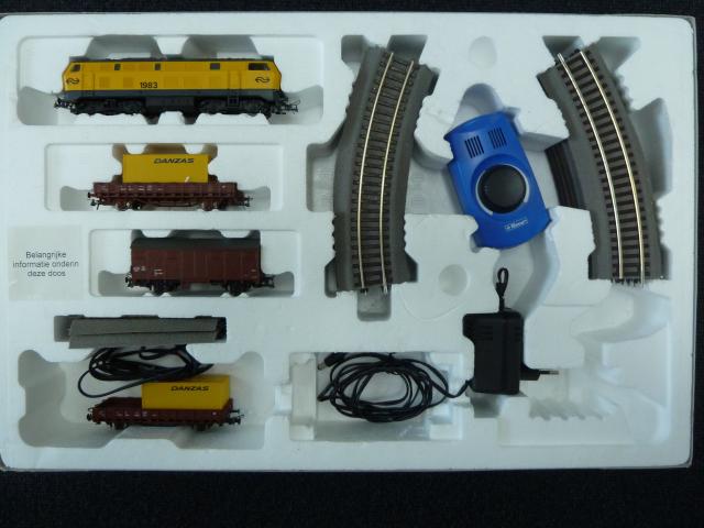 Roco gebruikt materiaal 41128 Analoge H0-startset met fantasie-dieselloc NS 1983, incl. boekje, in doos