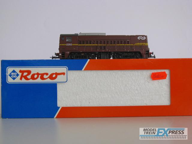 Roco gebruikt materiaal 43674 Roco diesellok NS 2252 bruin,  gebruikt in doos