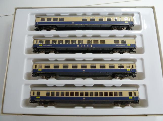 Roco gebruikt materiaal 45904 4-delige rijtuigset "Rheingold", blauw/crème, lengte 1:100, in goede staat, in doos