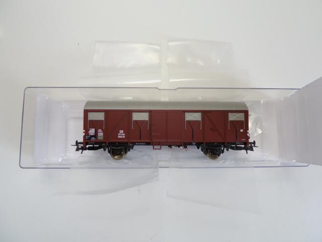 Roco gebruikt materiaal 76612 Gedeckter Güterwagen Glmhs + Schlußlicht  (nieuw in doos)
