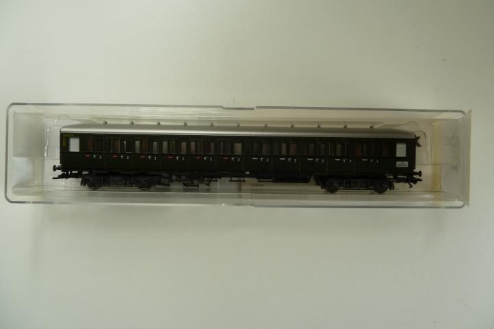 Trix gebruikt materiaal 23319 Abteilwagen 3. Klasse DB nieuw in doos