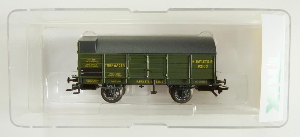 Trix gebruikt materiaal 24303 Torftransportwagen der K.Bay.Sts.B nieuw in doos