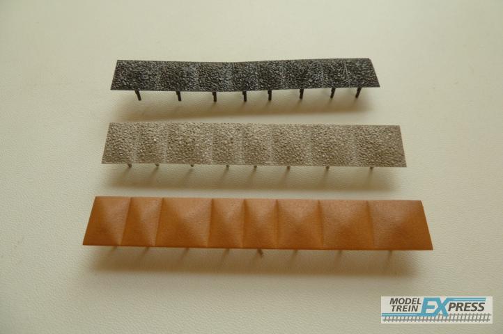 Trix gebruikt materiaal 66560 Trix 3 deelbare wagenladingen, 1 X kolen, 1 X zand, 1 X grind